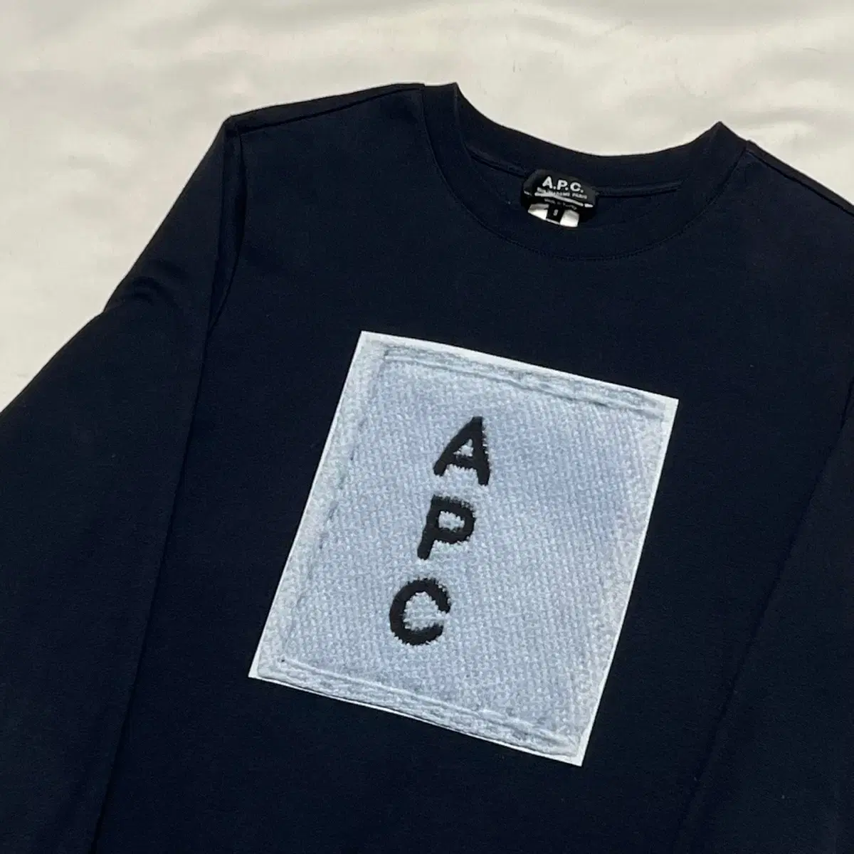 S A.P.C. 로고 맨투맨