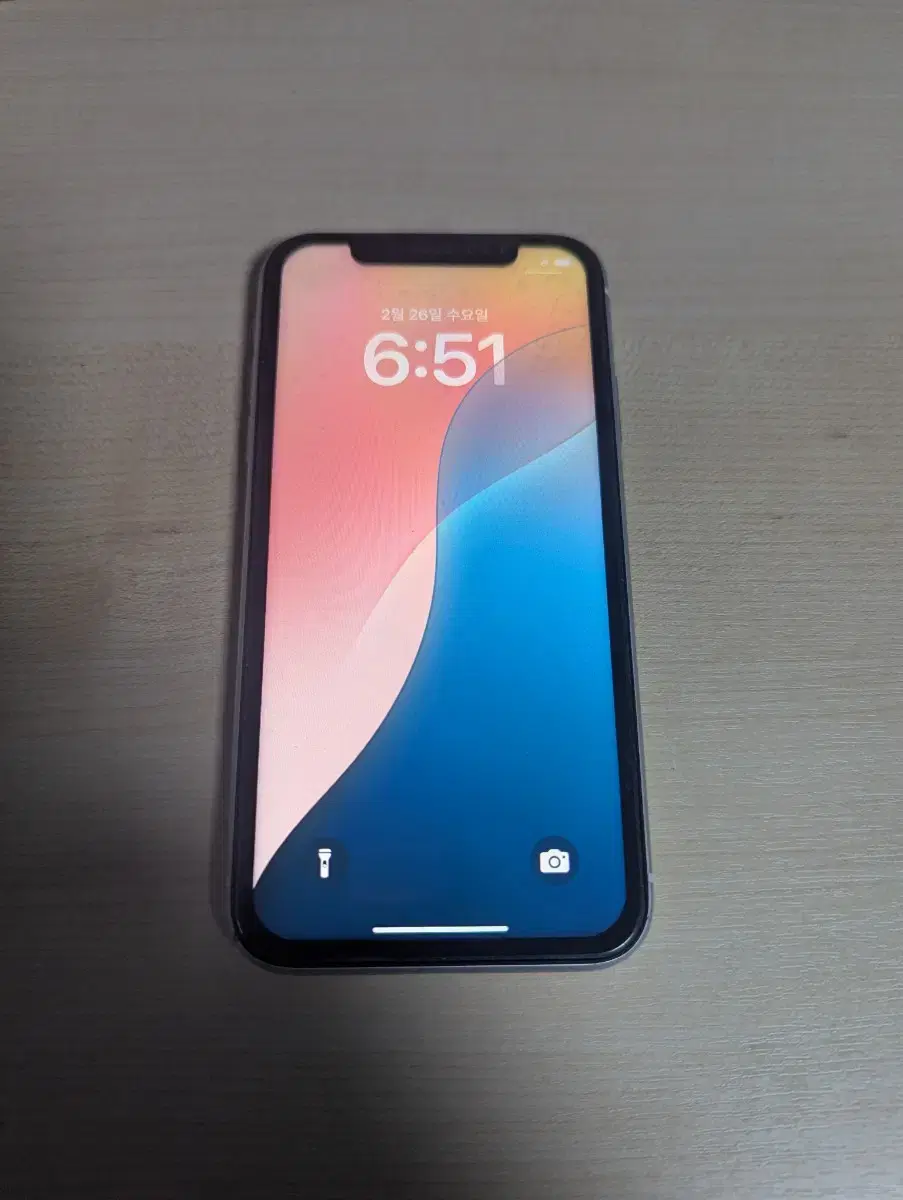 아이폰 xr 화이트 64gb (하자있음)