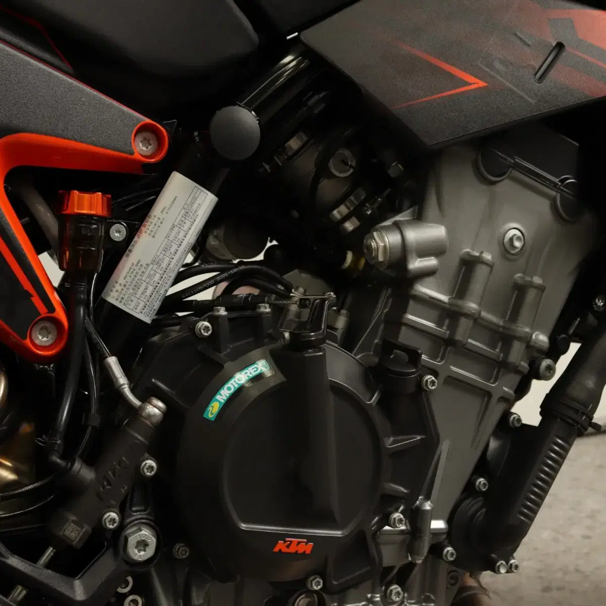 1인신조 22년식 KTM 890 듀크 GP 신차급 애로우머플러 판매/대차