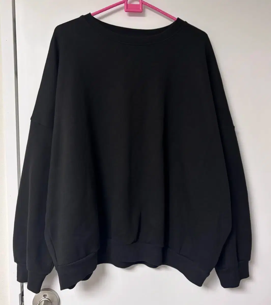 Oversized batwing fit round neck fleece sweatshirt long sleeve tee long sleeve t-shirt black