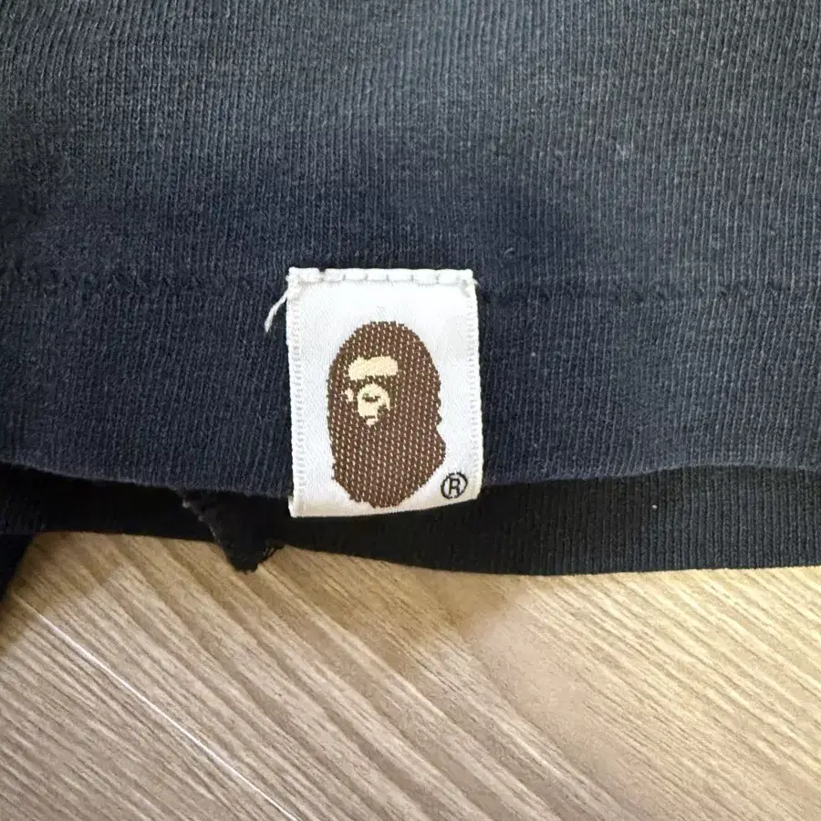 베이프 BAPE 포일 샤크 반팔 희귀매물