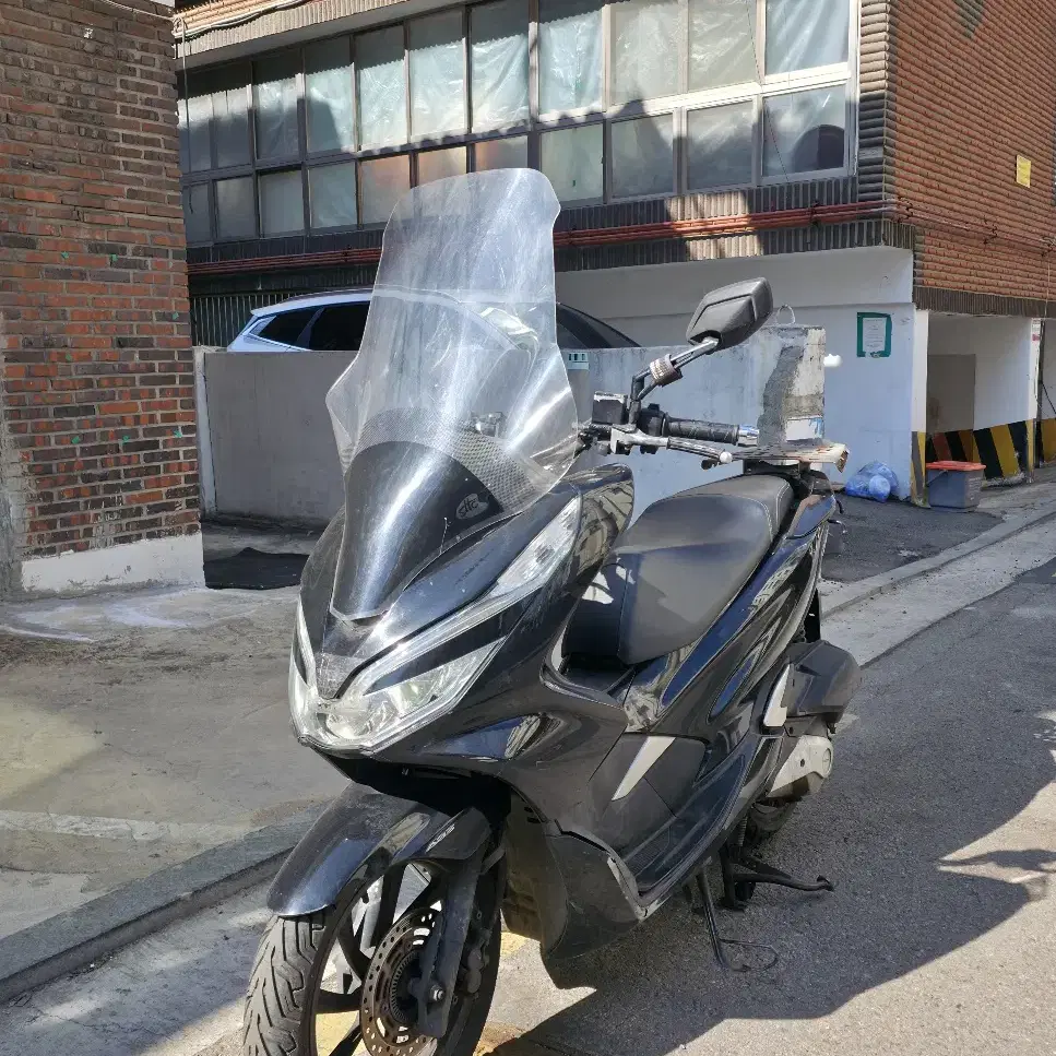 18년식 더뉴 PCX150 ABS 블랙 팝니다