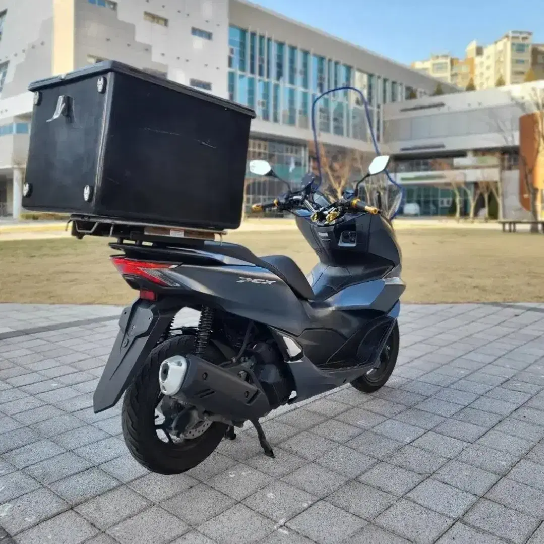 21년식 혼다 pcx125 판매합니다.