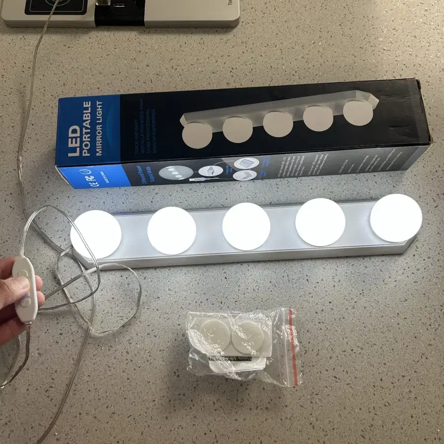 Led portable mirror light USB