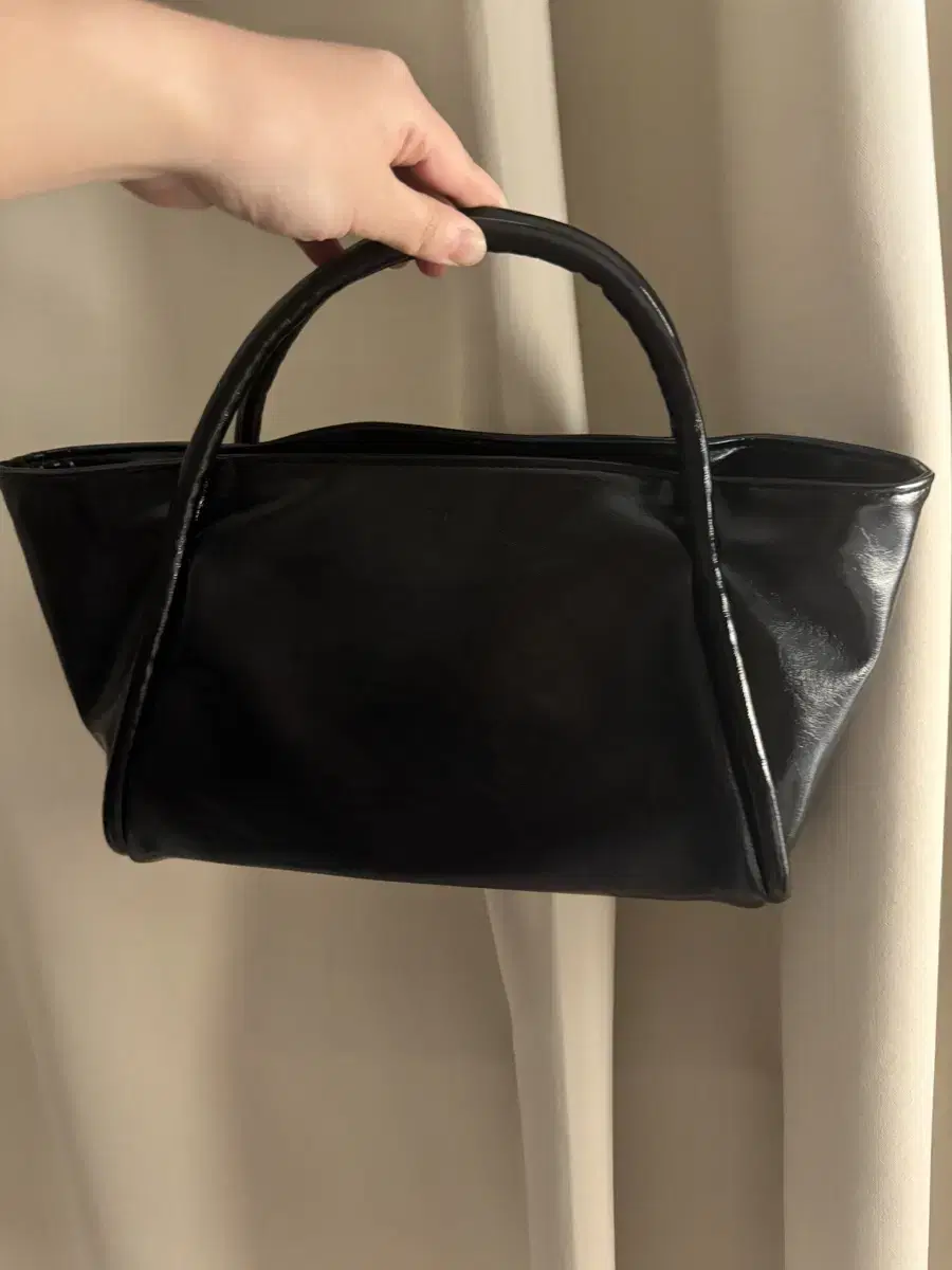 여밈 Mini dapper bag black