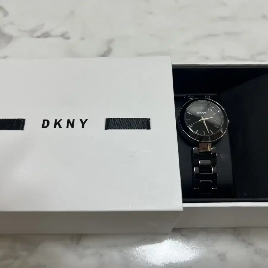 새상품) DKNY 여성 메탈블랙 시계 NY2355