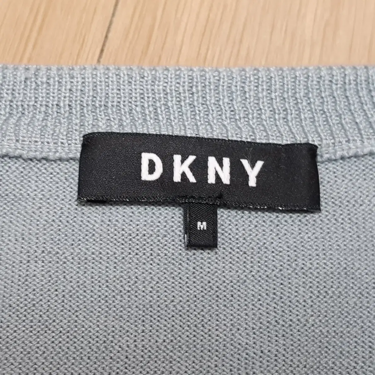 DKNY 신축성좋은 남성니트 90