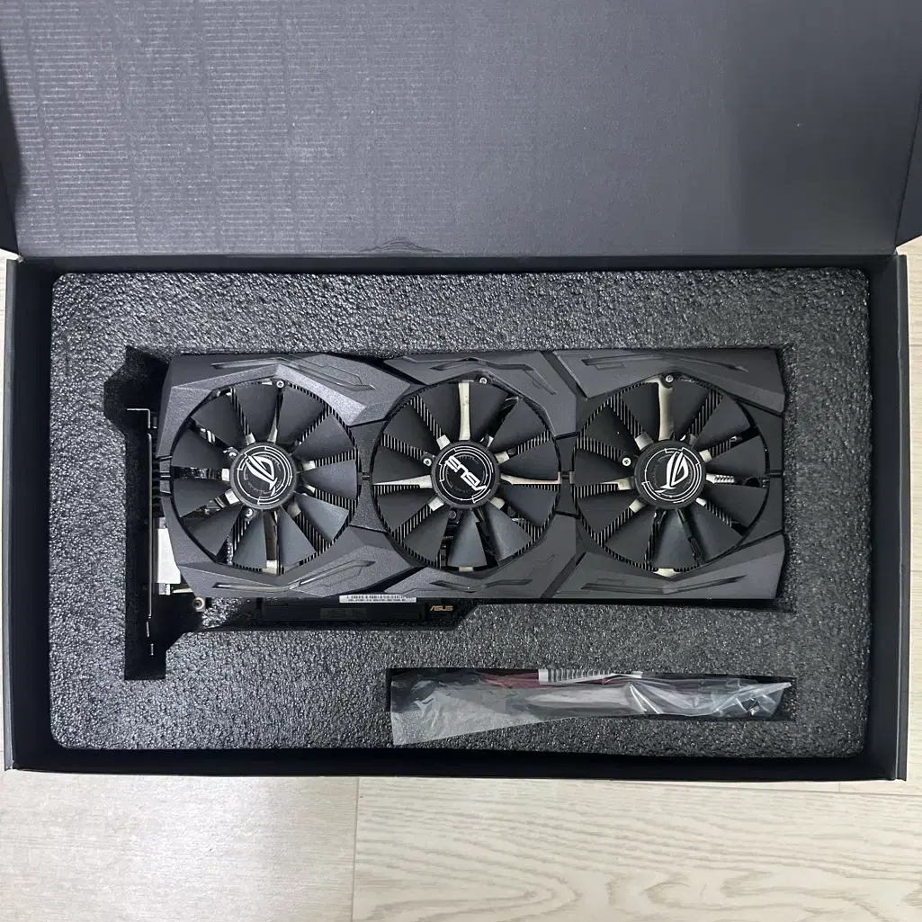 ASUS STRIX GTX1080TI 판매합니다