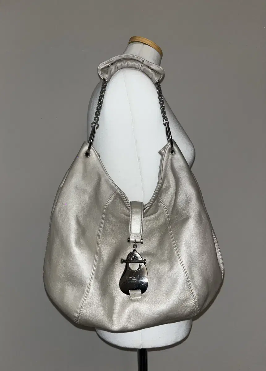 double m ivory shoulder bag