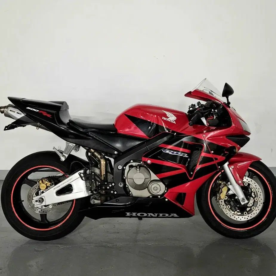 순정카울 CBR 600RR S급 판매합니다.