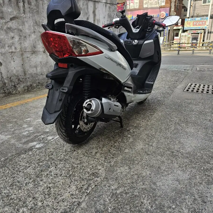 17년식 SYM 조이맥스R 125 싸게 판매합니다