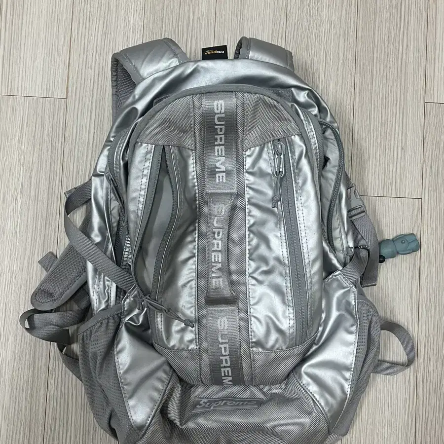 슈프림 백팩 실버 22FW - Supreme Backpack Sliver