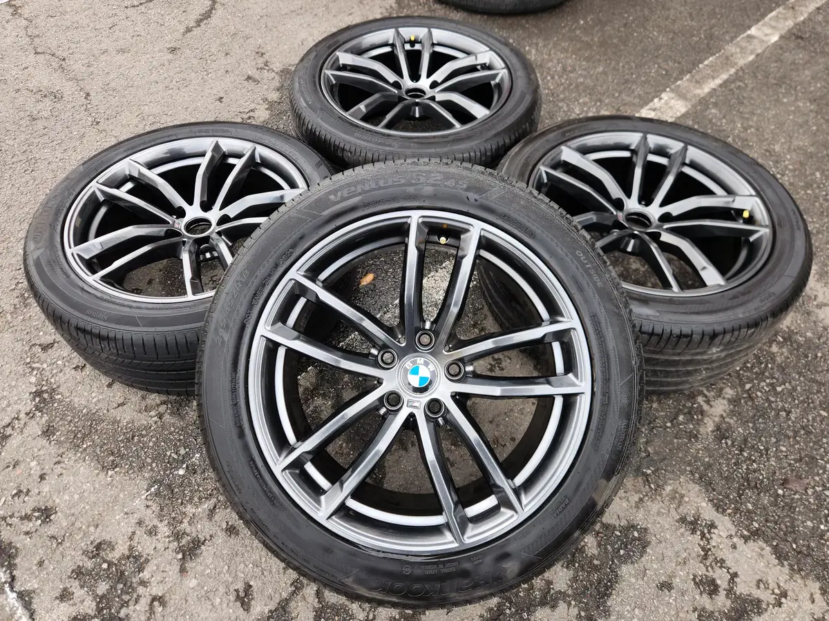 BMW 5시리즈 662M 18인치 G바디 순정 휠타이어 세트 팝니다.