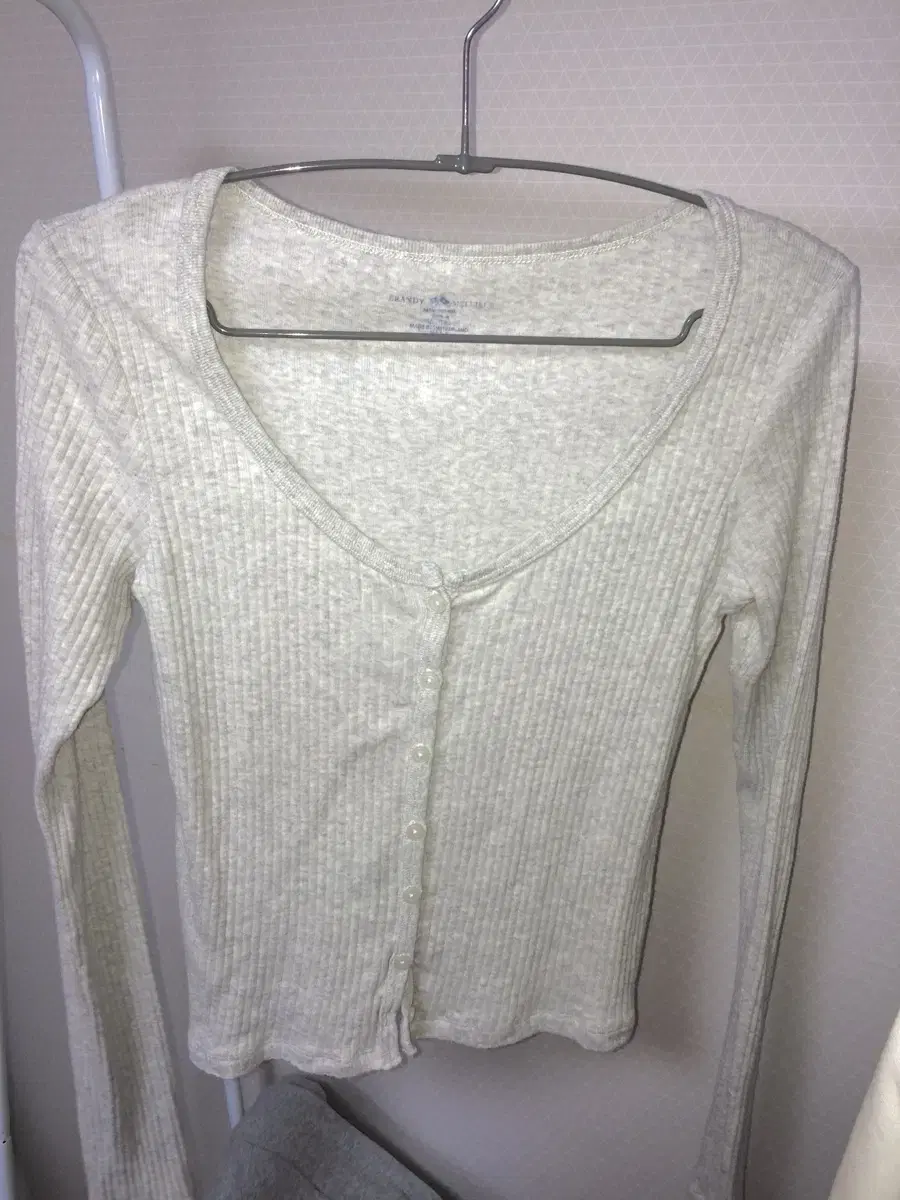 Brandy melville 가디건 (런던제품)