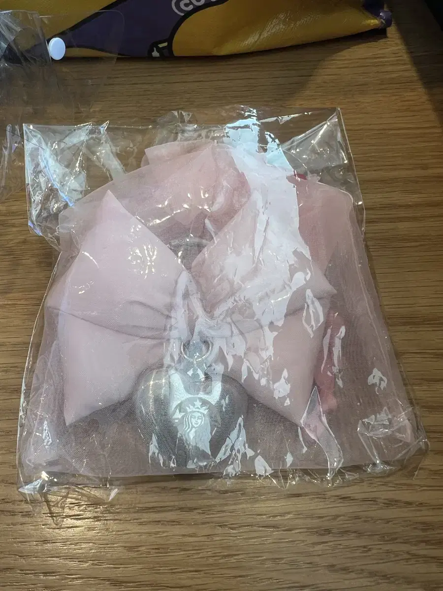 스타벅스 디어러브 로켓미러키체인정가판매합니다(택배X)