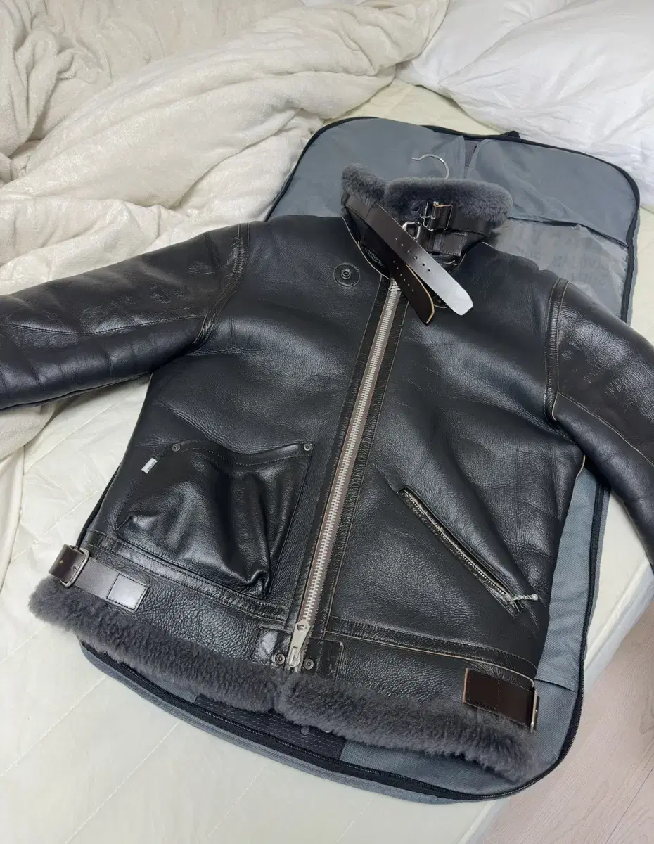 디아프바인 B3무톤자켓