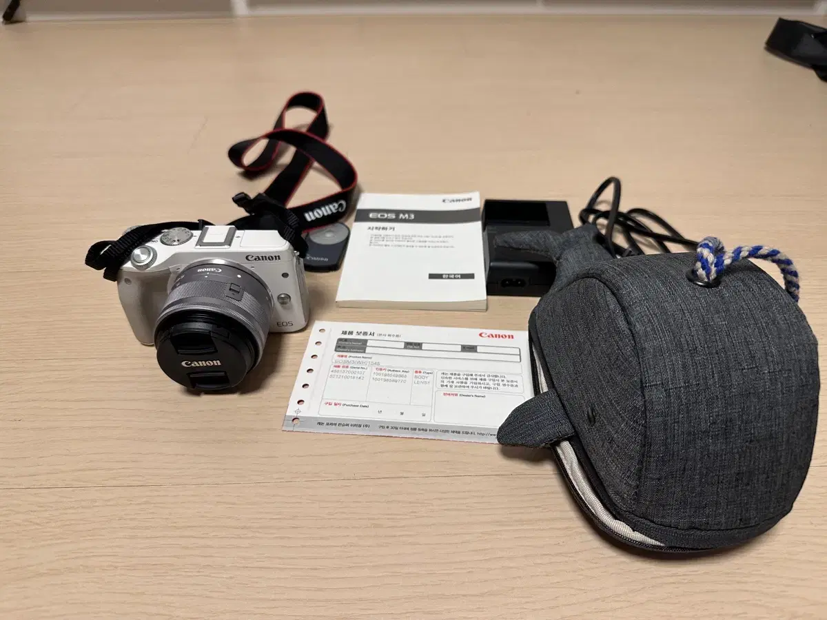 캐논 M3 미러리스  + 15-45mm 렌즈 신품급 45만에 팝니다