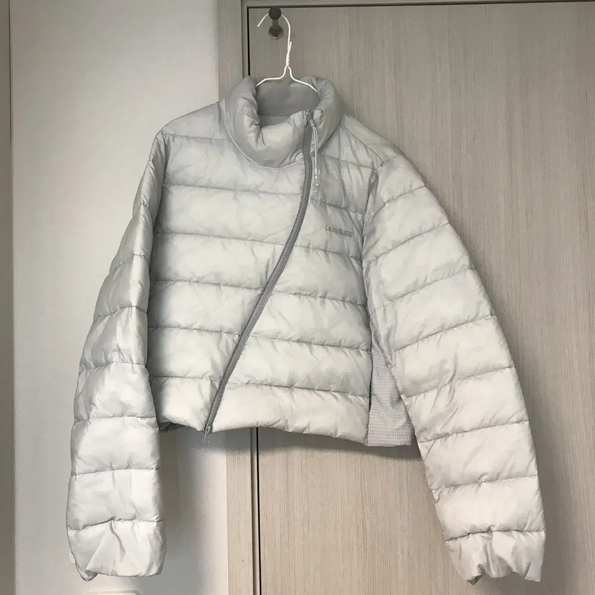 오호스 경량패딩 i:e Air Padded Jacket 01