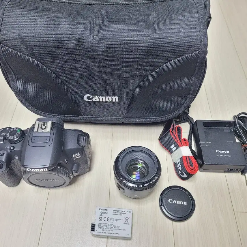 캐논 dslr 카메라 EOS 700D 와 50mm f1.8 렌즈 세트