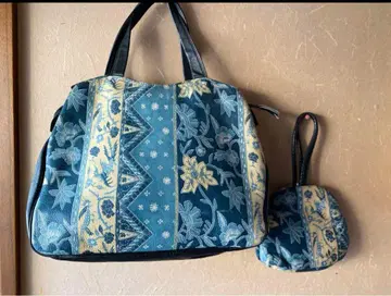 합성 피혁으로 고급스러움 있는 멋진 꽃무늬 디자인 백과 소품함 세트