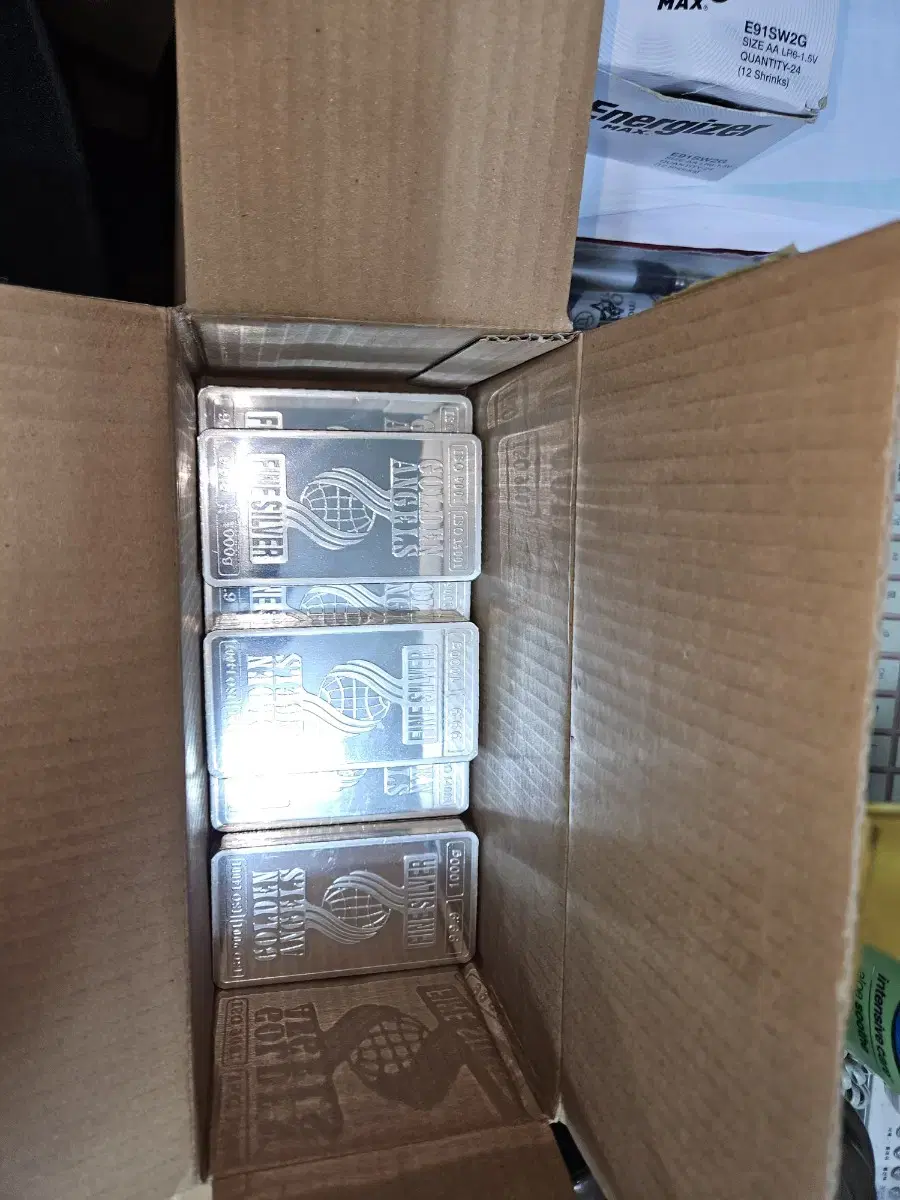 1 kg of silver bars