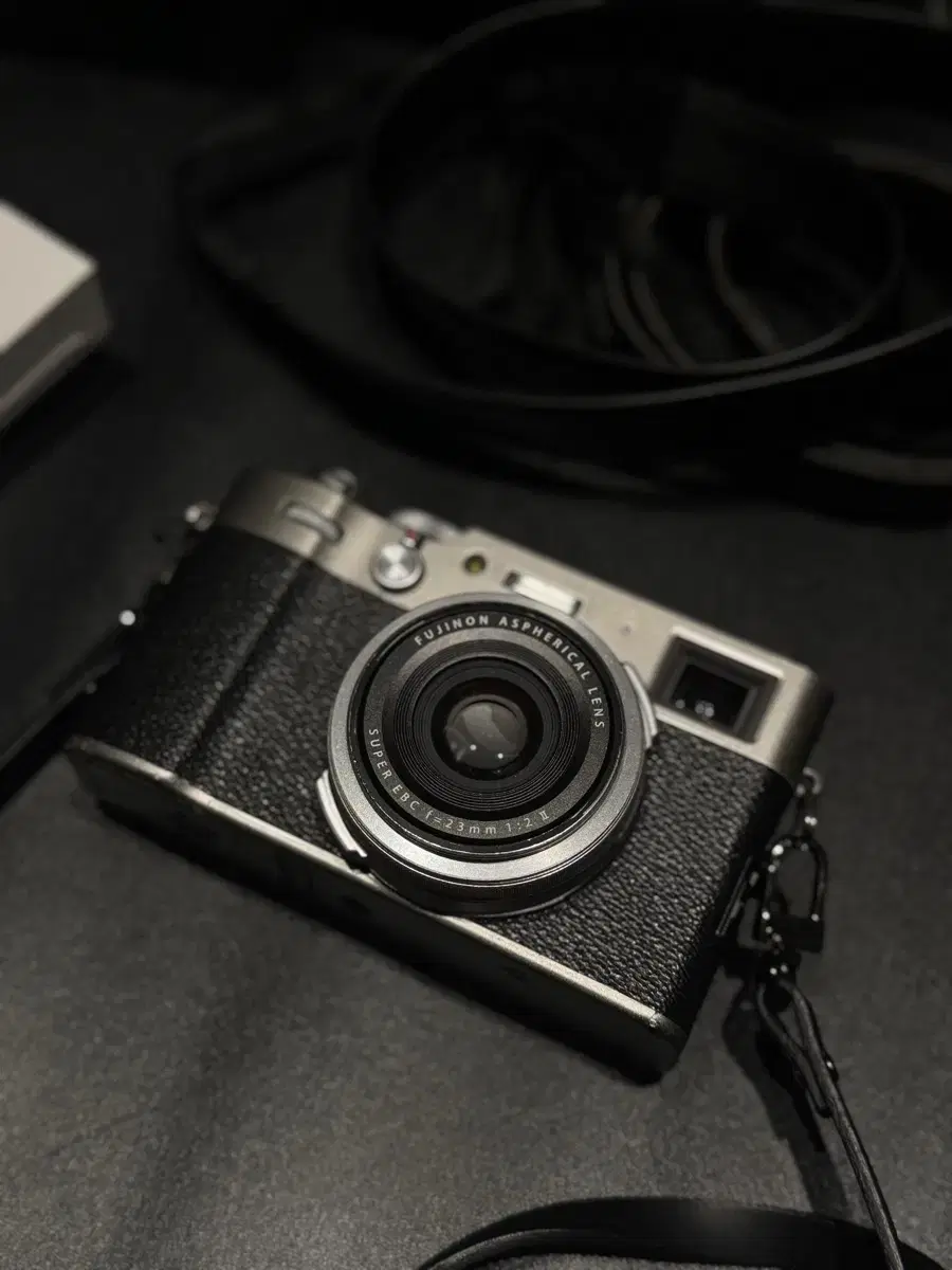 FUJI FILM X100V