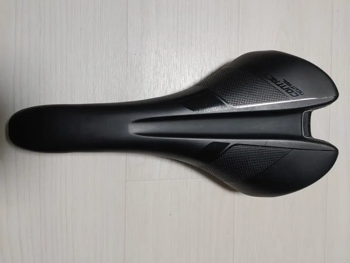 카본레일] 자이언트 컨택트 SLR 뉴트럴 카본 안장 (택포7만)