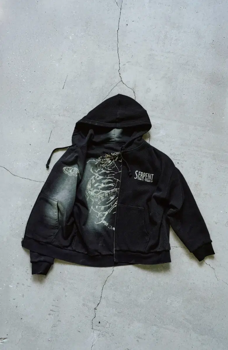 ETCE SNAKE BONE REVERSIBLE HOOD ZIP UP L