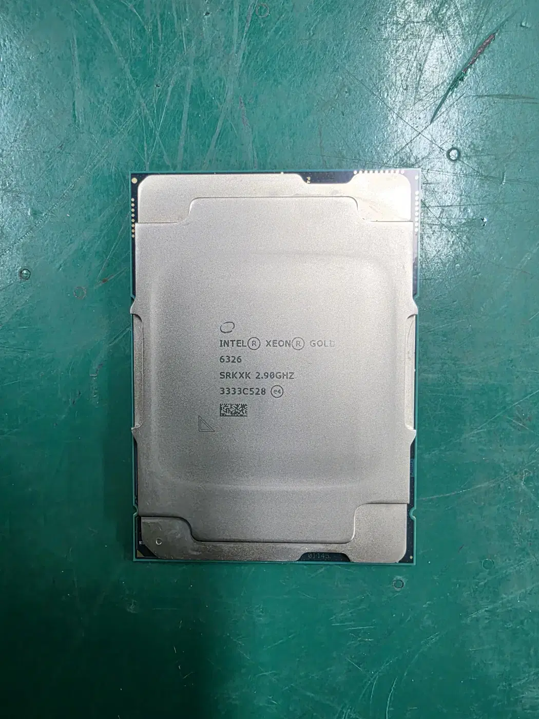 인텔 제온 스케일러블 프로세서 Gold 6326 CPU 팝니다.
