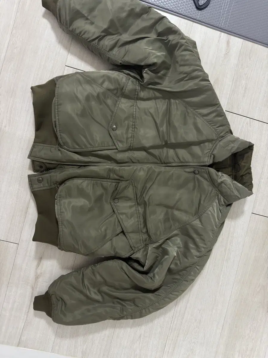 22fw 루트파인더 플라이트자켓 올리브 L