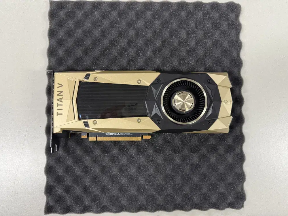 NVIDIA TITAN V 12G 6장