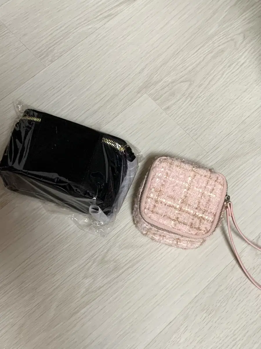 [일괄] 헤라 파우치 2종 트위드 파우치, 벨벳 파우치 핑크,블랙