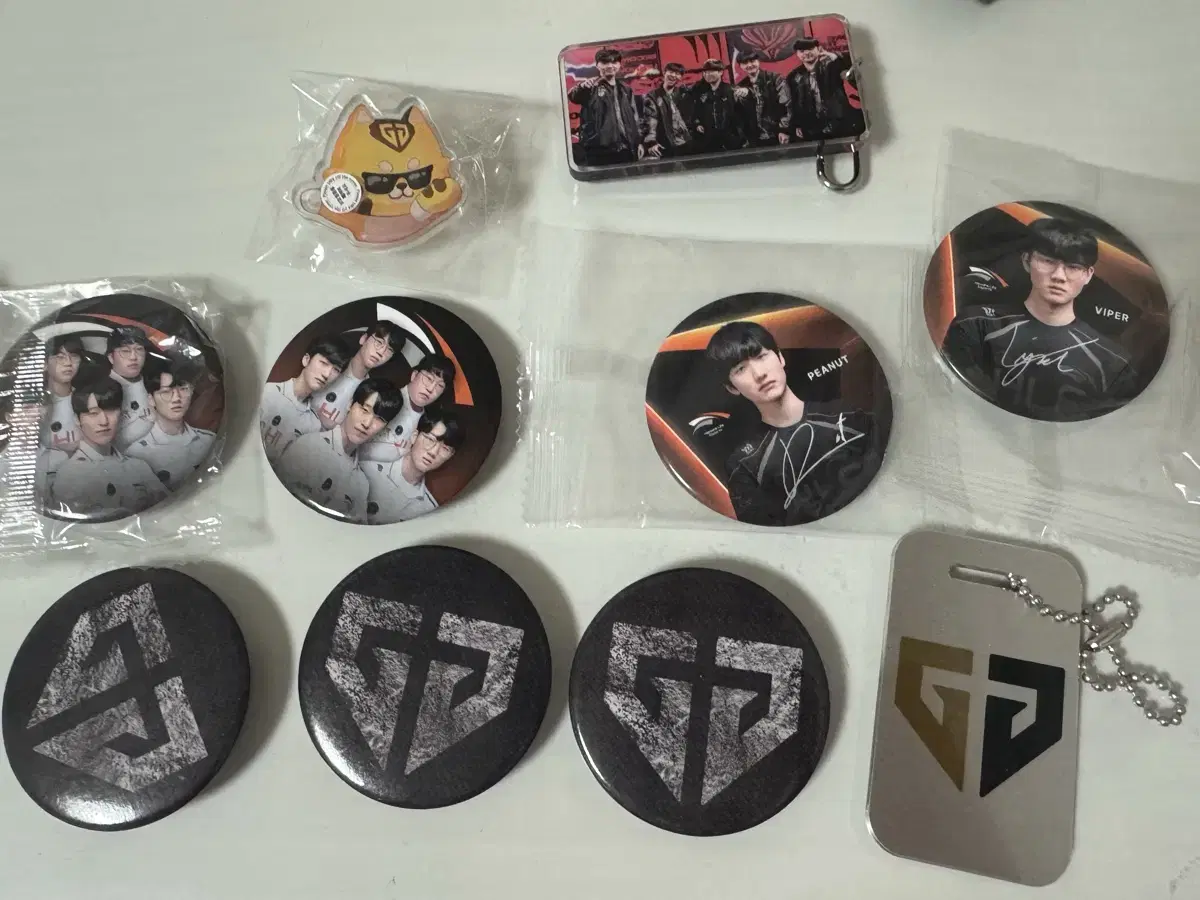 Hanhwa Life Insurance, Genji Badge, Peanut Viper, Chobi, Zenglangi Claw, Mushi, etc.