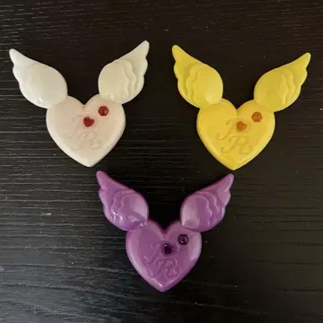프리즘 스톤 깃털 달린 레어