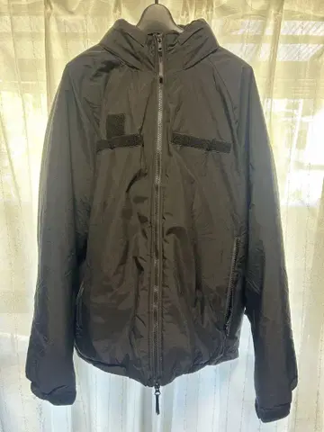 레벨 7 다운 자켓