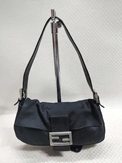 FENDI 펜디 바게트백