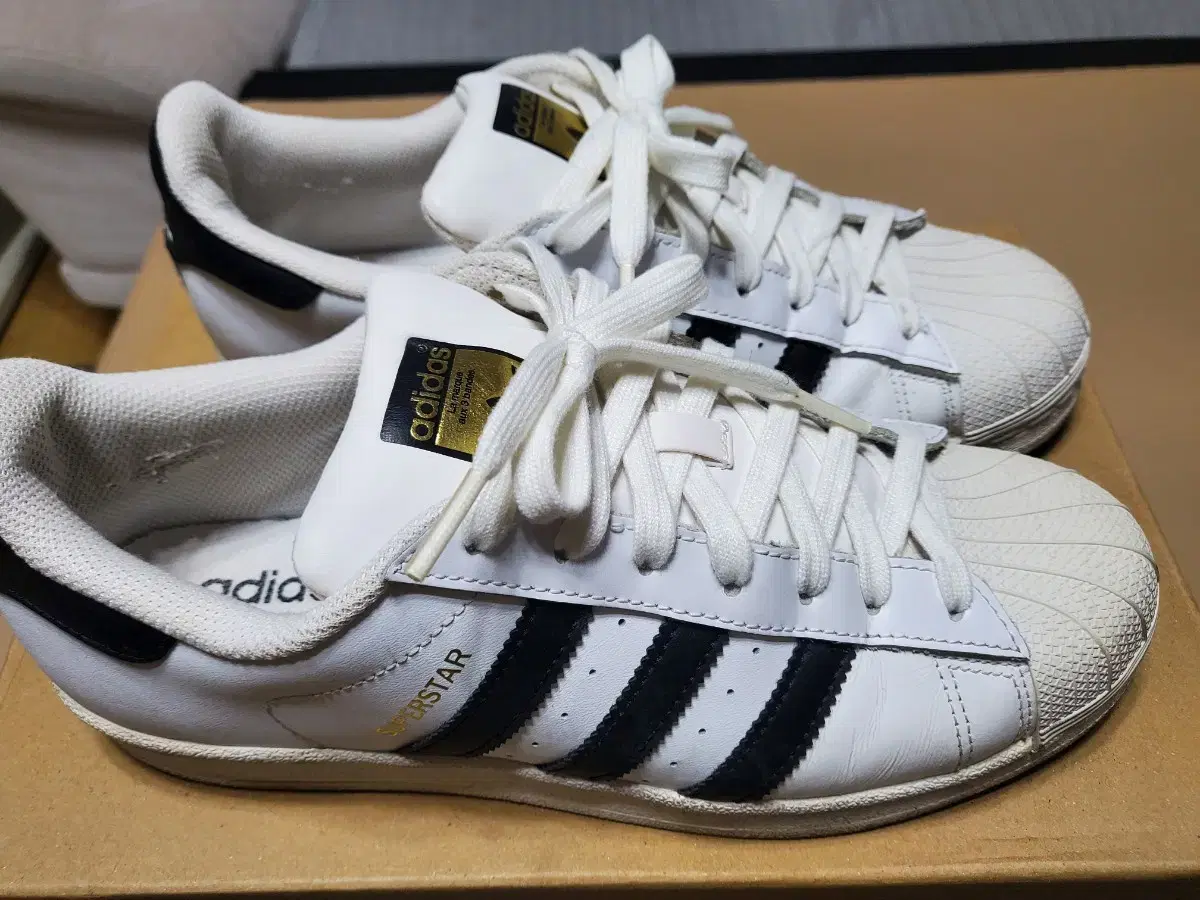 adidas Superstar 260