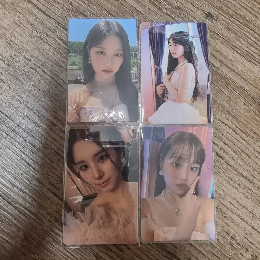 Buy LOONA Signed albums, Rare photocards on Bunjang!
