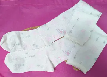 아기야, 별이 밝게 빛나는 눈의 여왕 삭스