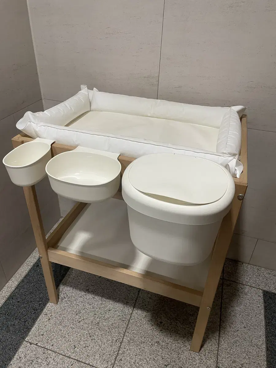 IKEA's foldable diaper changing table