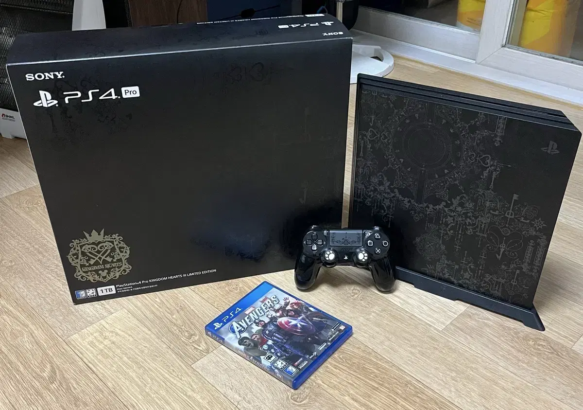 PS4 Pro KINGDOM HEARTS III 한정판 판매합니다.