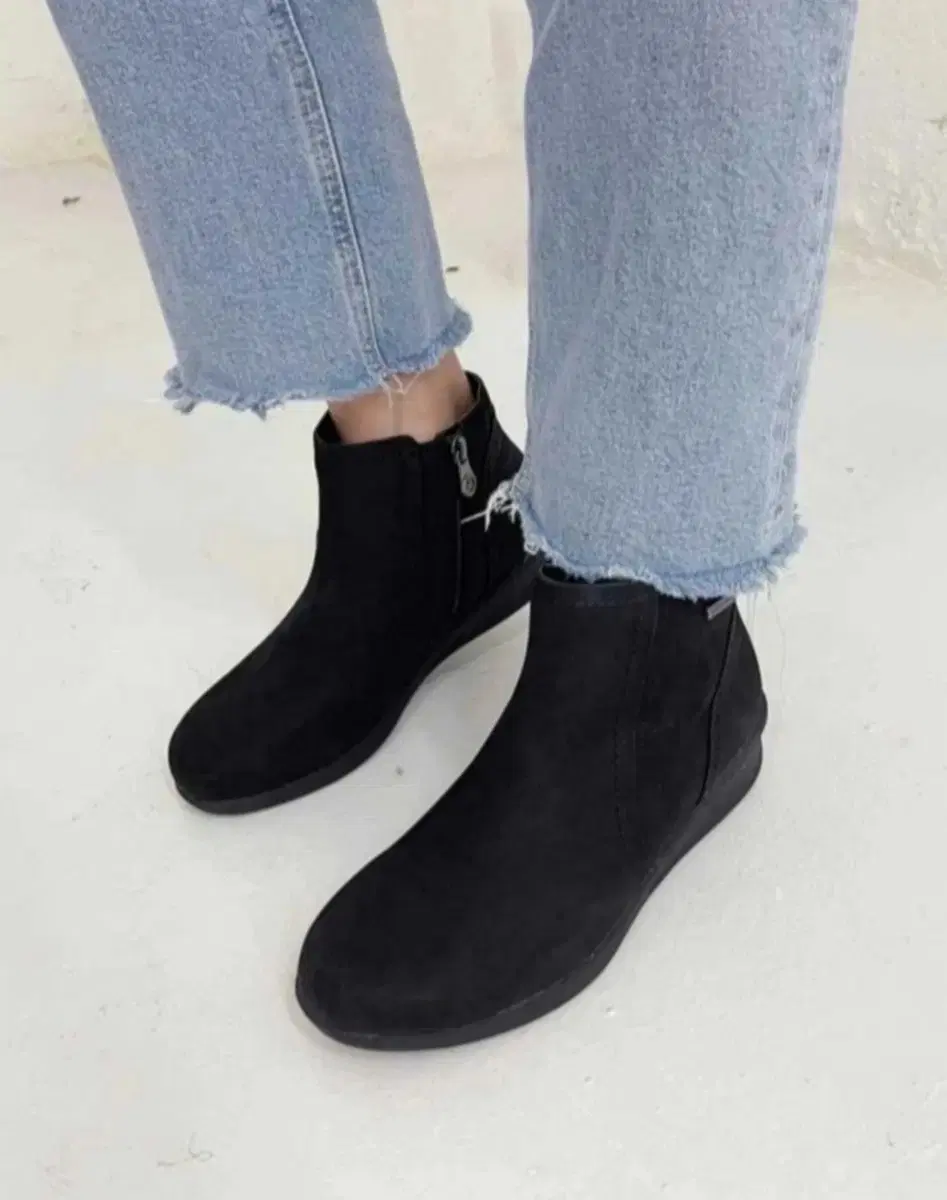 Rockport ankle boots, 180,000 won