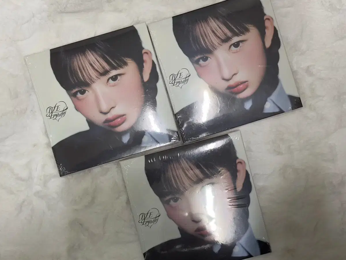 ive digipack Layverz