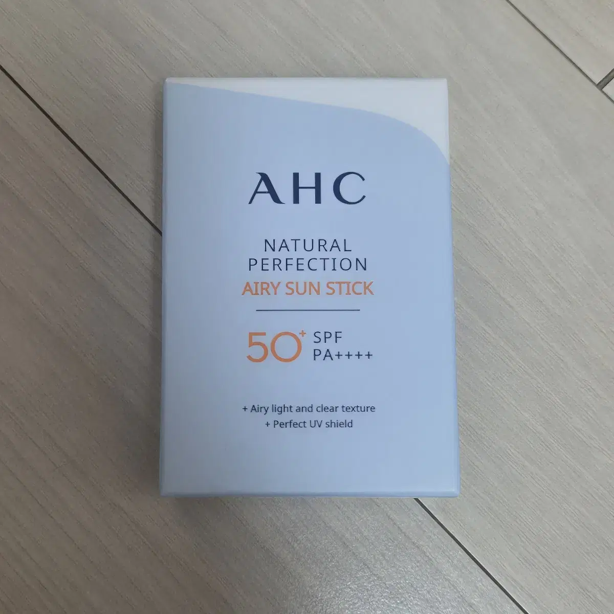 AHC 내추럴 퍼펙션 에어리 선스틱