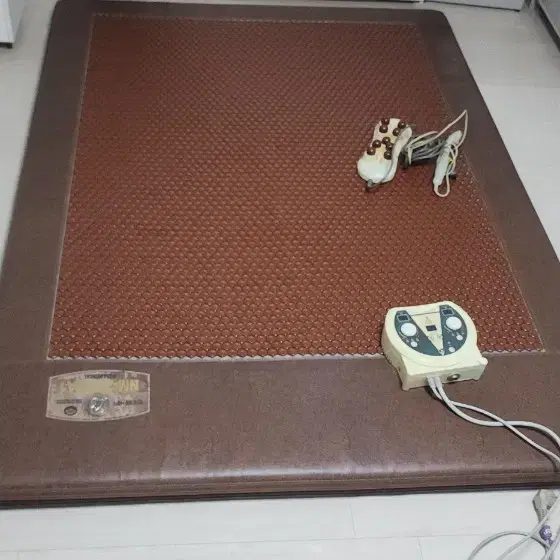 ヌガメディカル NM-2500Q 温熱療法機オンドルマット ヌガメディカル NM-2500Q 温熱療法機オンドルマット Fanocare