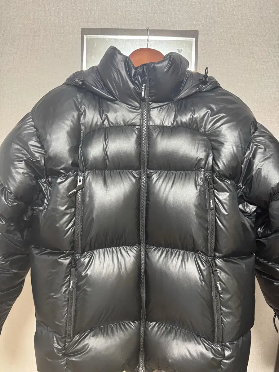 슈프림(supreme) 페더웨이트 다운 자켓 블랙 - 23FW