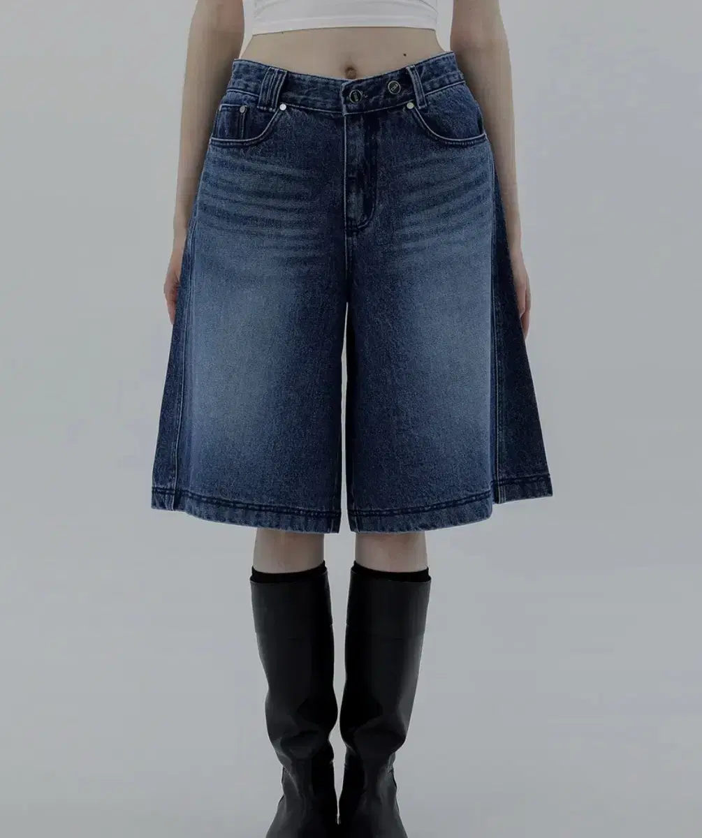 트리빙버드 Low Rise Half Denim Pants 2 사이즈뮤