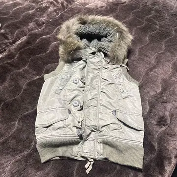 goa 퍼가 달린 밀리터리 베스트