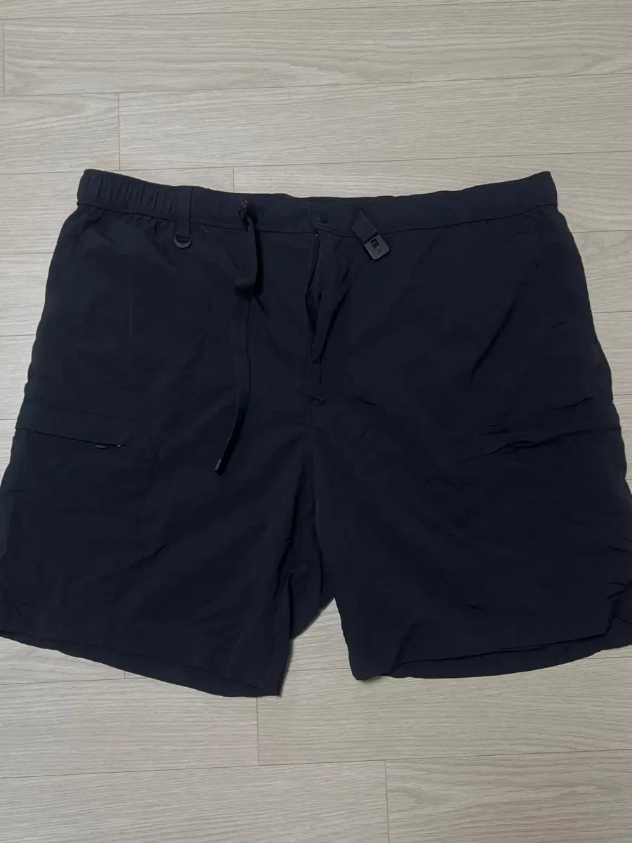 유니클로 그라미치맛 나일론 반바지 블랙 4xl