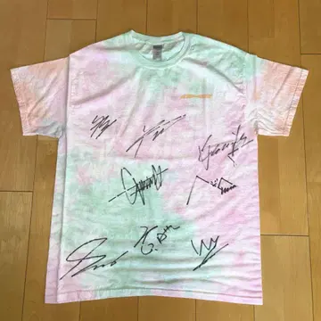 ATEEZ 친필 사인 포함 티셔츠